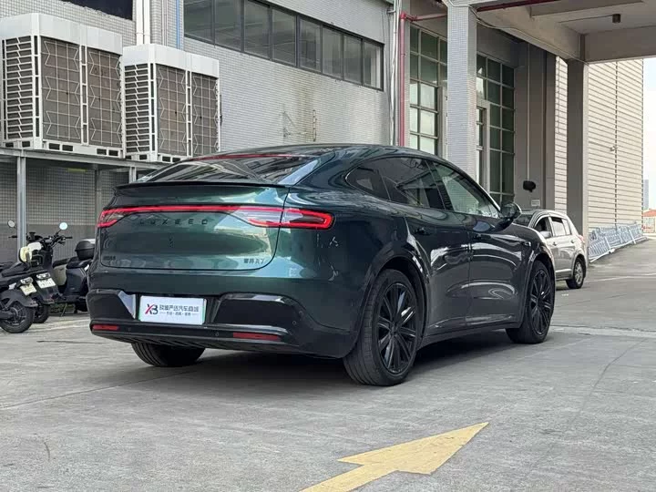 Luxeed R7