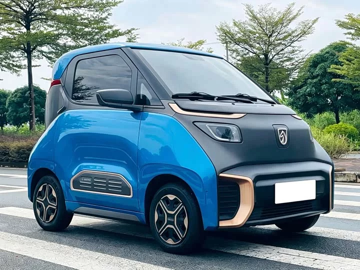 Baojun E200