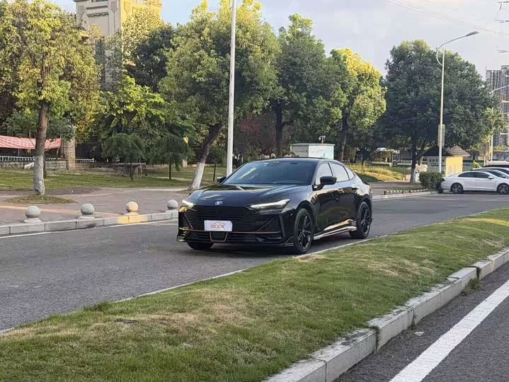 Changan UNI-V