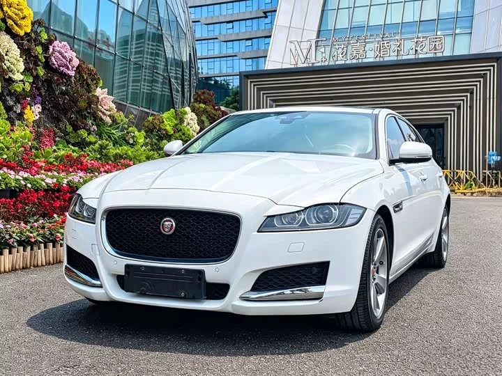 Jaguar XFL