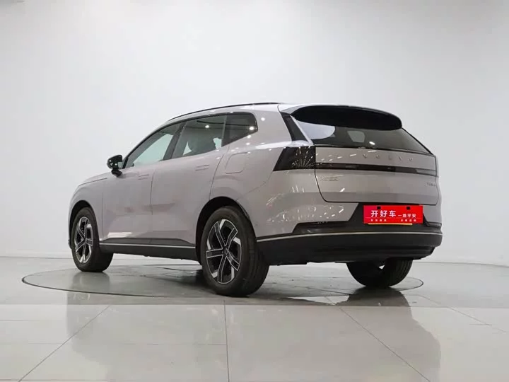 Volvo XC70 plug-in hybrid
