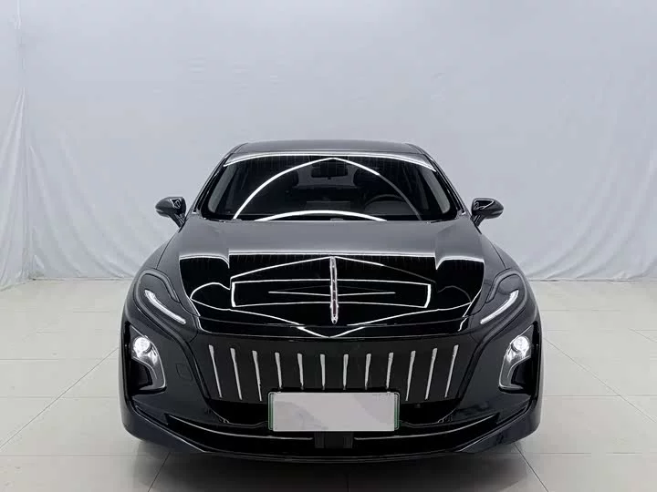 Hongqi E-QM5