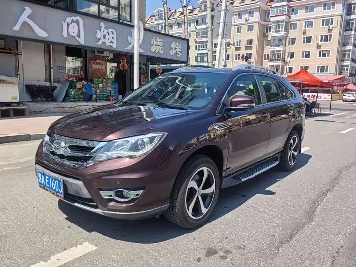 BYD S7