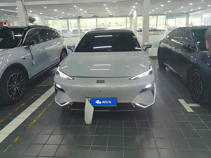 Geely Galaxy E8