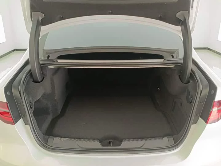 Jaguar XEL