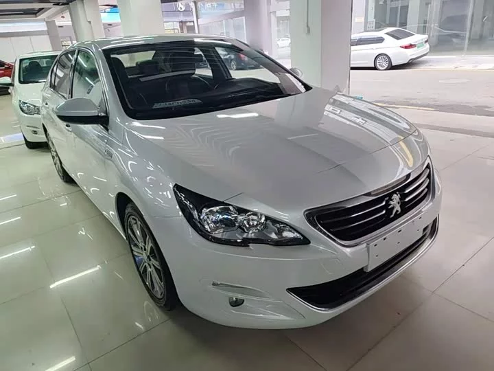 Peugeot 408