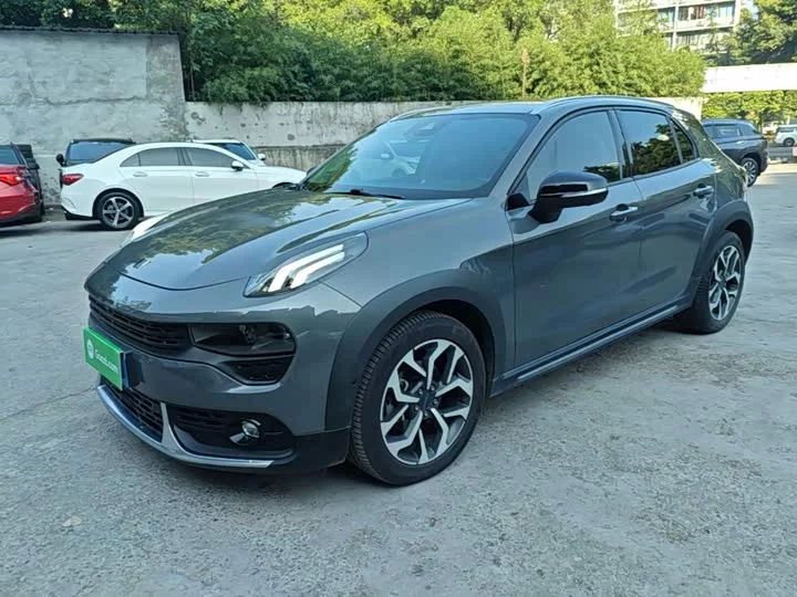 Lynk & Co 02