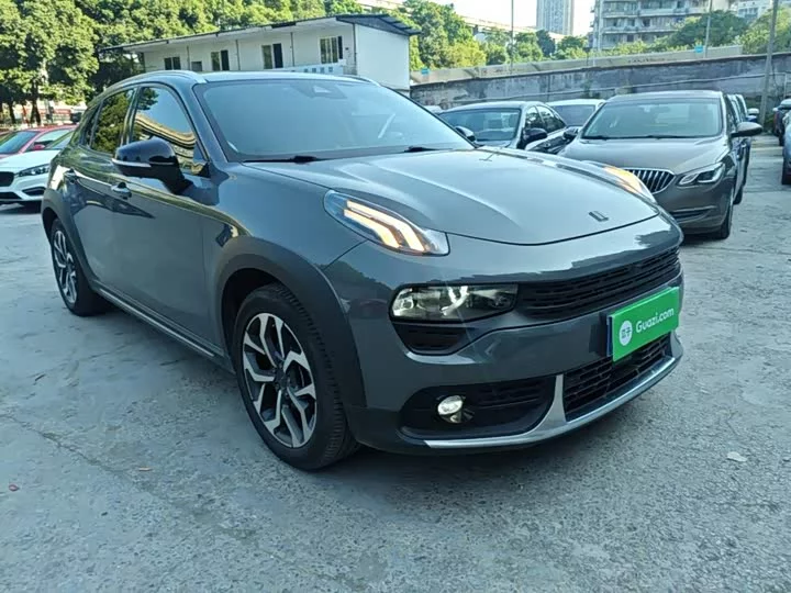 Lynk & Co 02