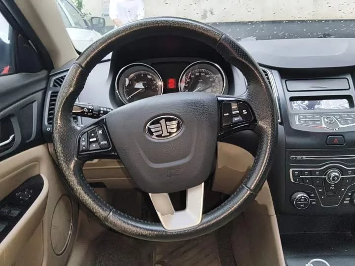 FAW Besturn B50