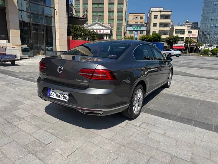 Volkswagen Magotan