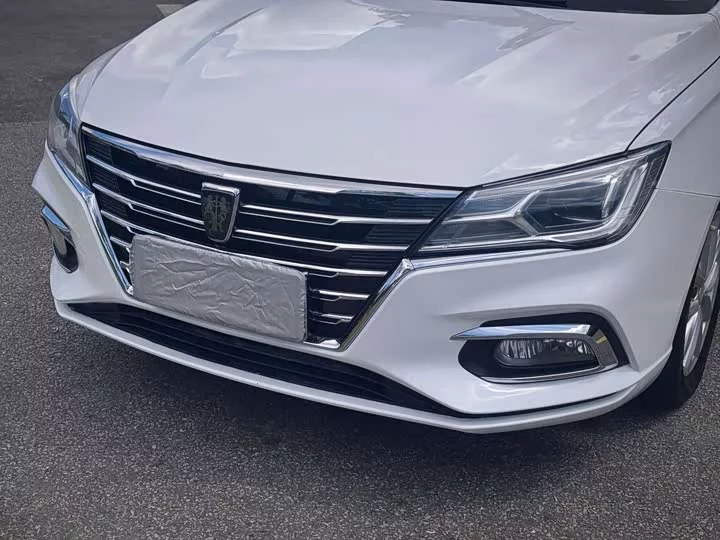 Roewe i5
