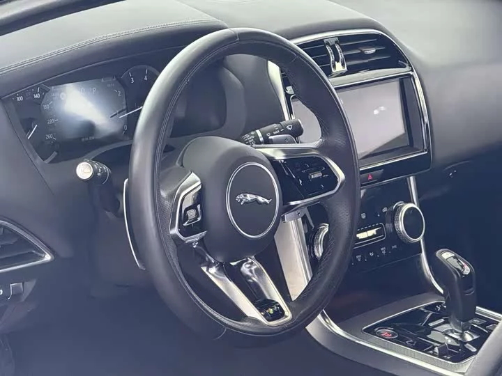 Jaguar XEL
