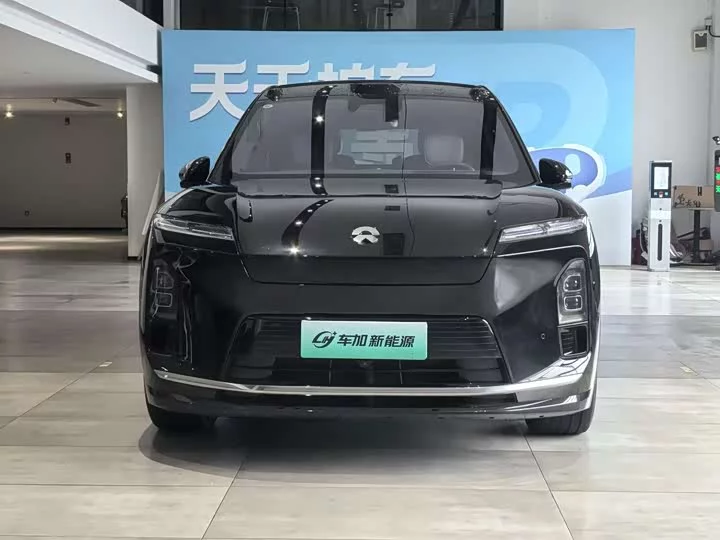 NIO ES8