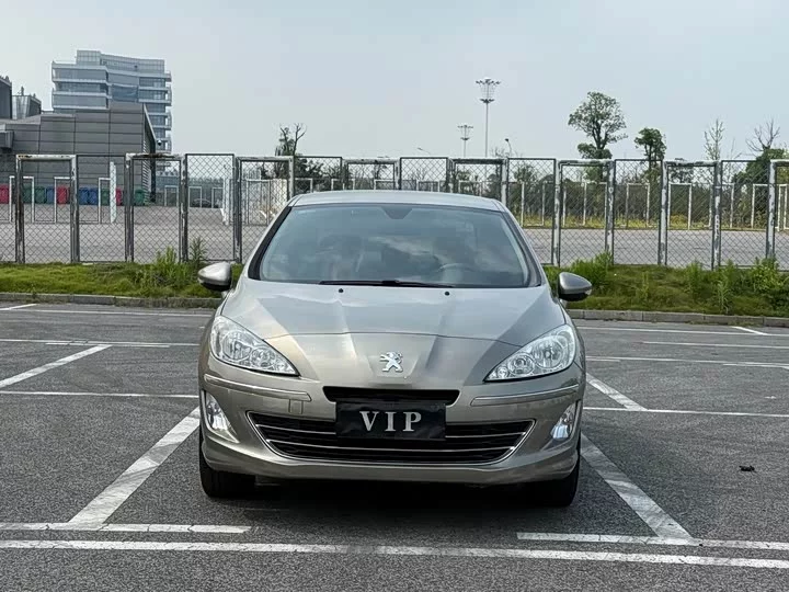 Peugeot 408