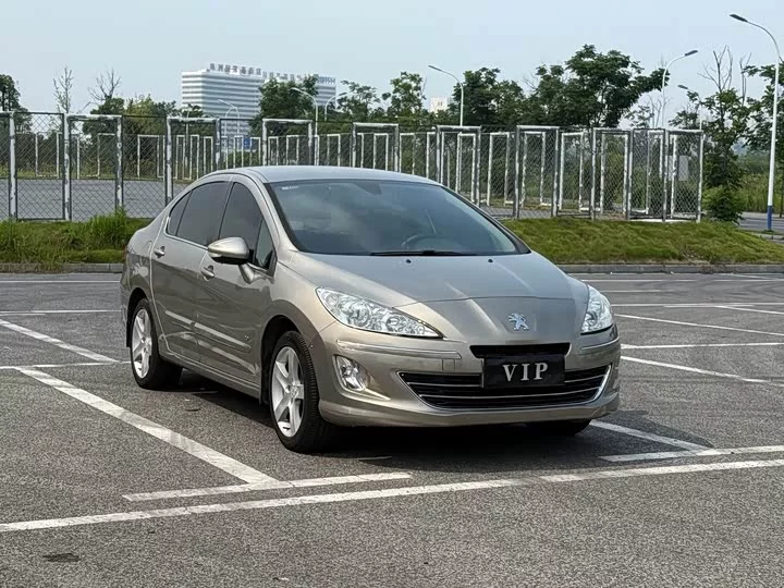 Peugeot 408