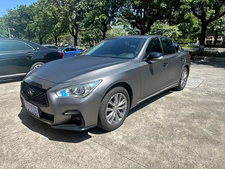 Infiniti Q50L