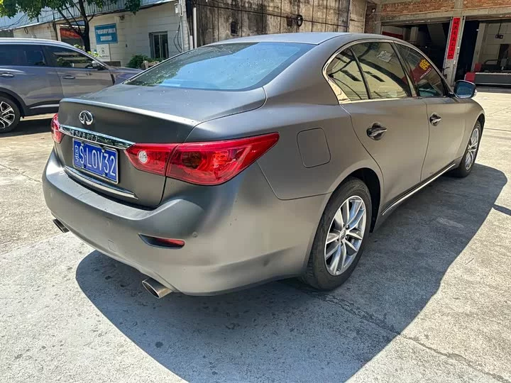 Infiniti Q50L