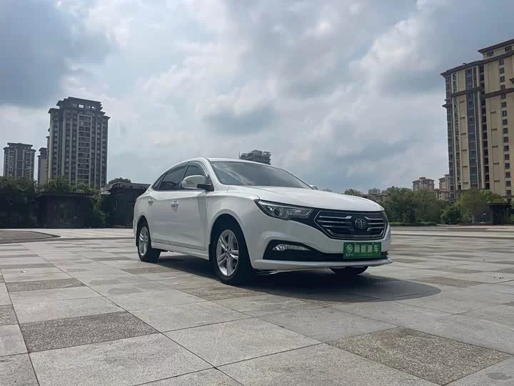 FAW B30EV