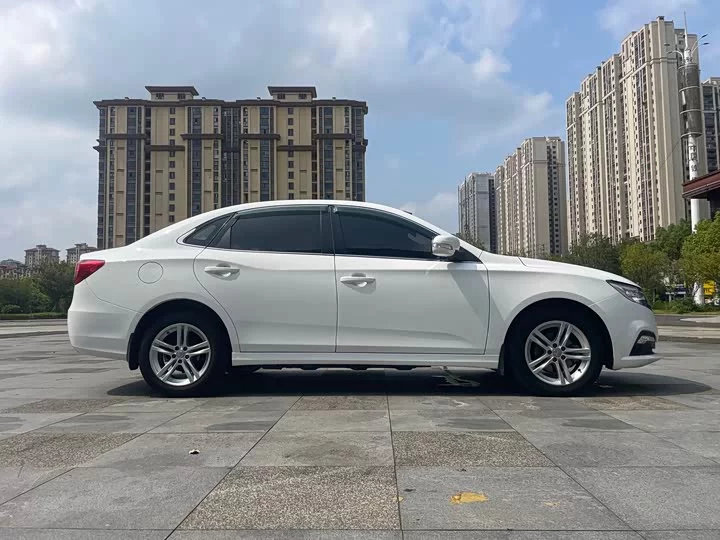 FAW B30EV