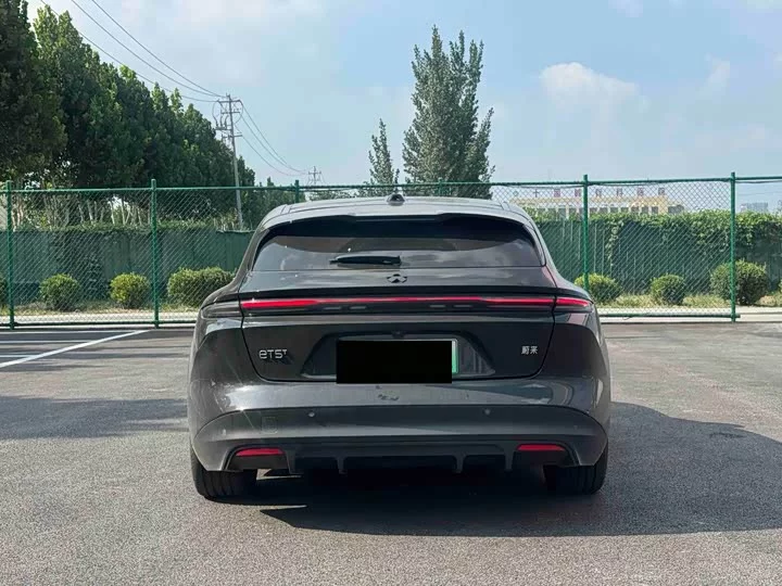 NIO ET5T