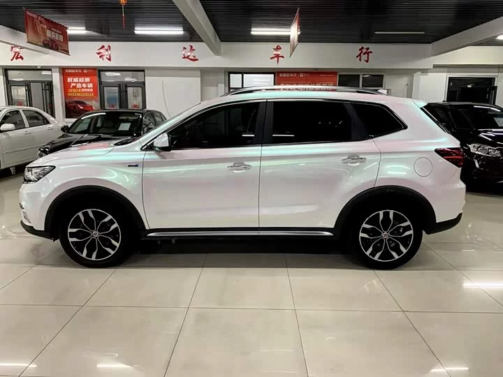 Roewe RX5
