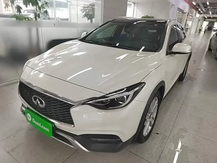 Infiniti QX30