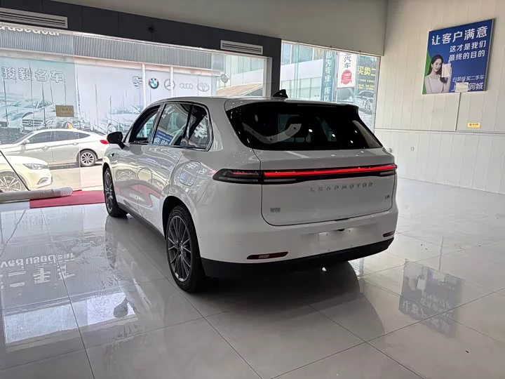Leapmotor Zero running C10