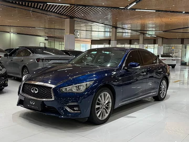 Infiniti Q50L
