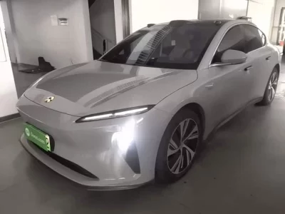 NIO ET5