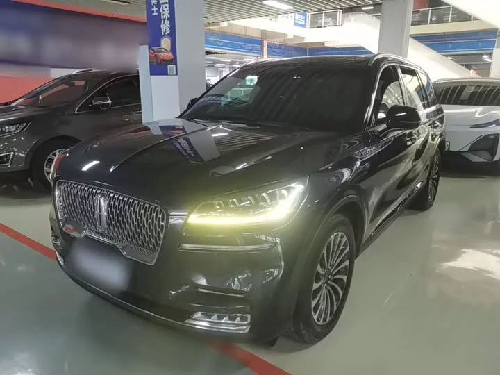 Lincoln aviator