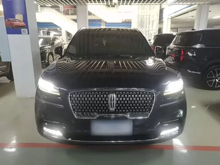 Lincoln aviator