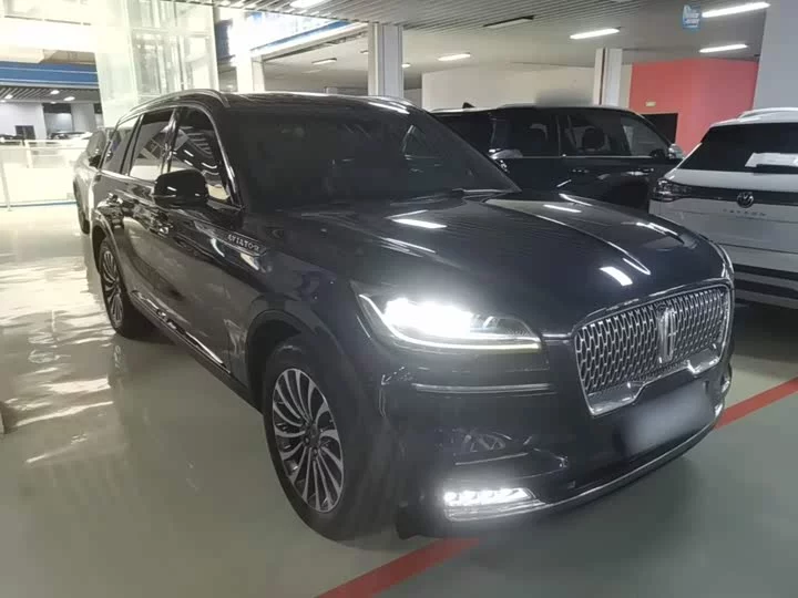 Lincoln aviator