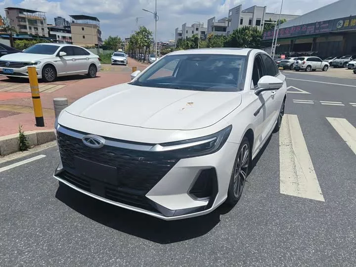 Chery Arrizo 8