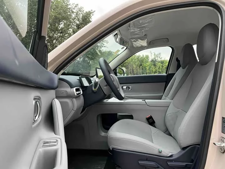 Leapmotor A10