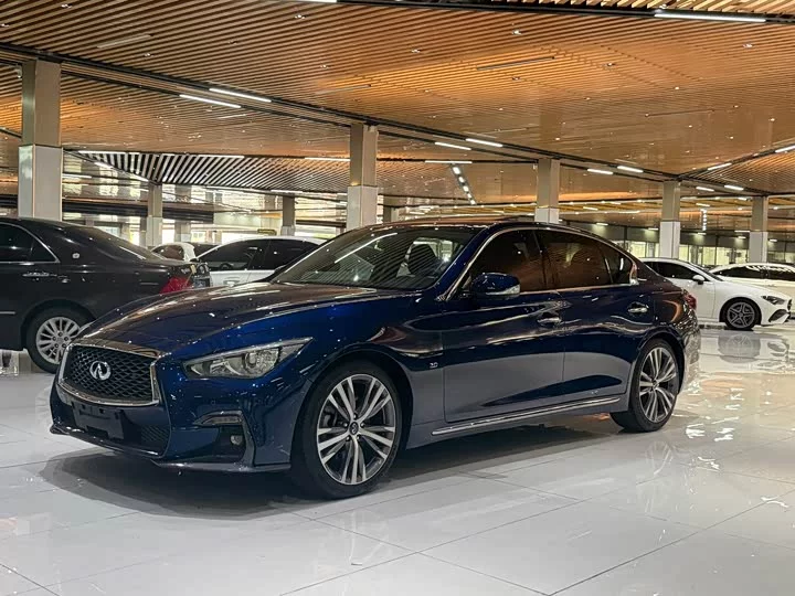 Infiniti Q50L
