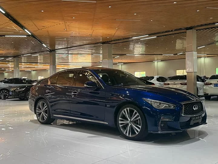 Infiniti Q50L