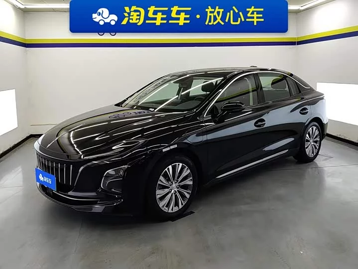 Hongqi E-QM5