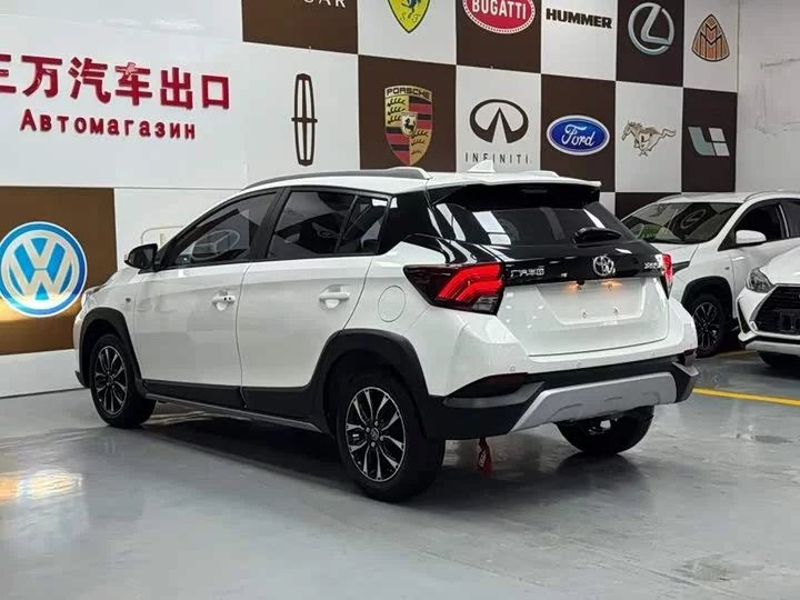 Toyota Yaris L
