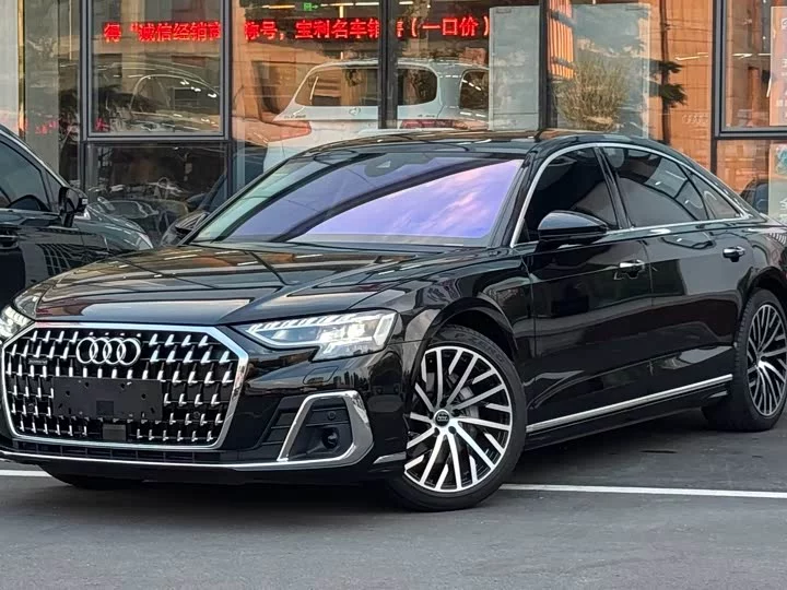 Audi A8