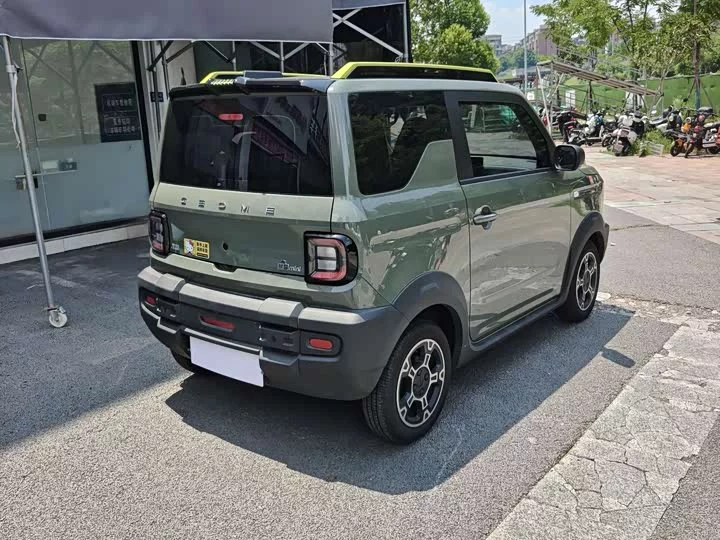Geely panda