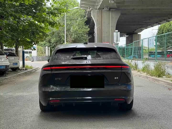 NIO ET5T