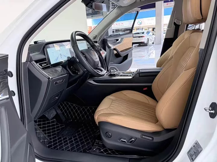Hongqi HS5