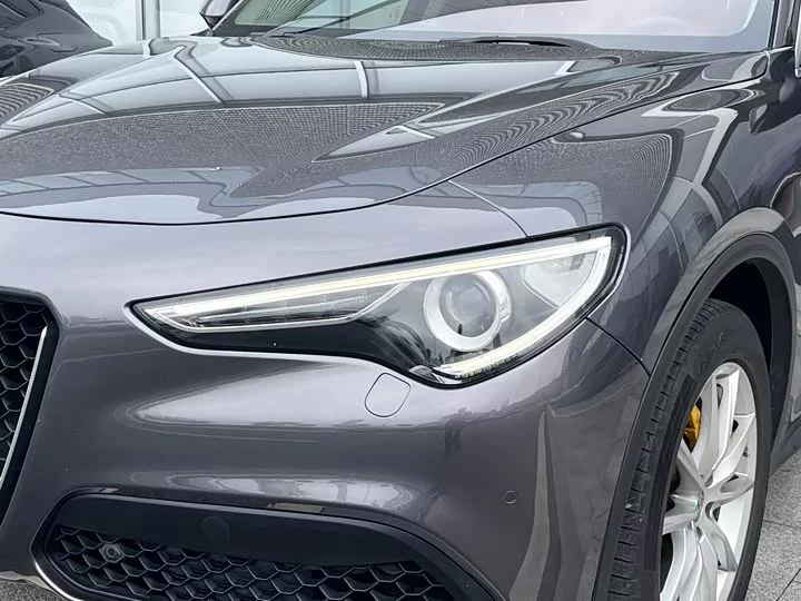 alfa romeo Stelvio