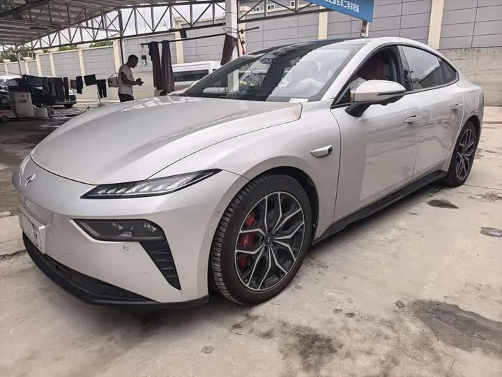 Dongfeng eπ007