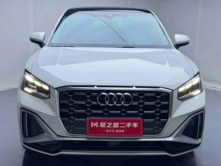 Audi Q2L
