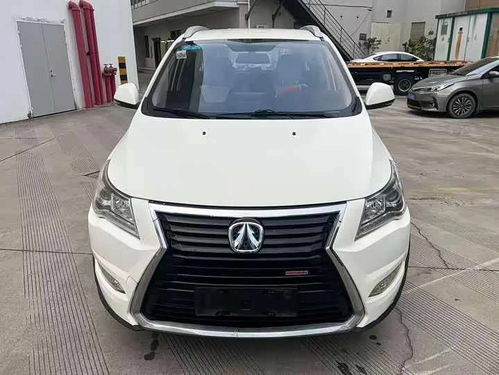 BAIC M60