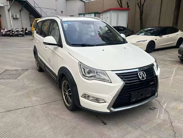 BAIC M60
