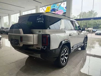 BYD Leopard Leopard 8