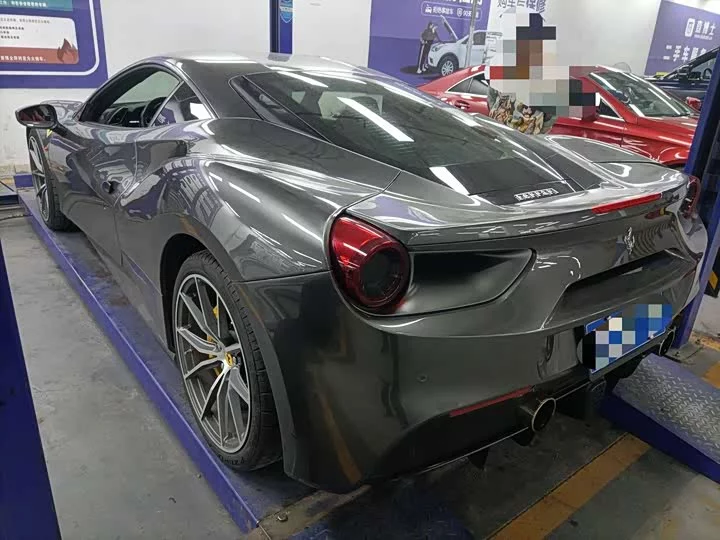 ferrari 488
