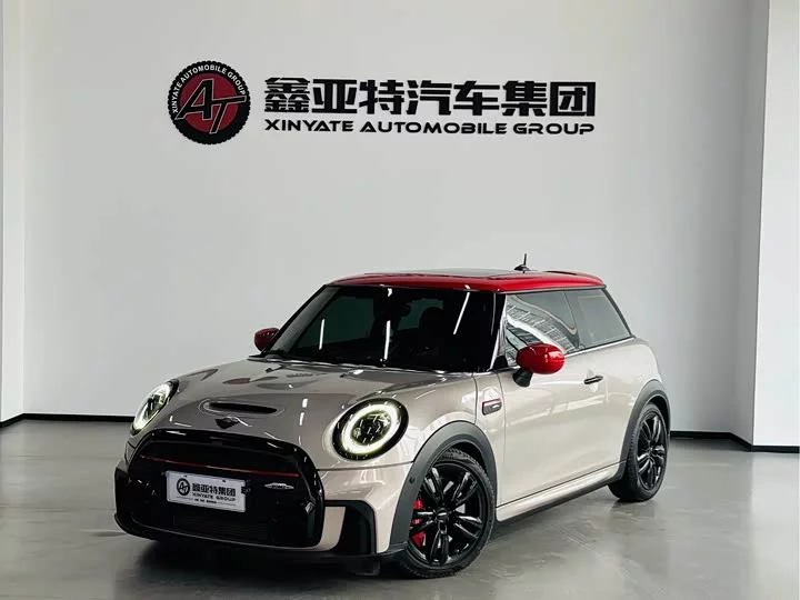 MINI JCW